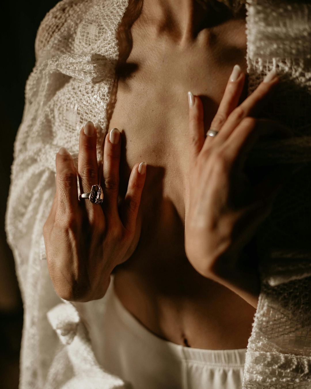 Dire au revoir à son hâle, c’est dire au revoir à sa confiance en soi.
Avec les lotions BOTAN, vous offrez à vos clients le hâle qui les fait se sentir confiants, quelle que soit la saison.
Et vous, quelle intensité vos clients préfèrent-ils en ce moment ?#botan #botancosmetics #spraytanfrance #bronzageparfait #institutdebeaute #soinpeau #beauteholistique #bronzagesansuv #rituelbeaute #soinbronzant #peausublimee #glowdaily #confidenceboost #beautebienetre #tanroutine #skincareaddict #peaulumineuse