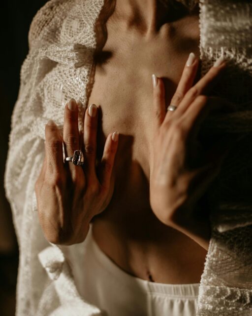 Dire au revoir à son hâle, c’est dire au revoir à sa confiance en soi.
Avec les lotions BOTAN, vous offrez à vos clients le hâle qui les fait se sentir confiants, quelle que soit la saison.
Et vous, quelle intensité vos clients préfèrent-ils en ce moment ?#botan #botancosmetics #spraytanfrance #bronzageparfait #institutdebeaute #soinpeau #beauteholistique #bronzagesansuv #rituelbeaute #soinbronzant #peausublimee #glowdaily #confidenceboost #beautebienetre #tanroutine #skincareaddict #peaulumineuse