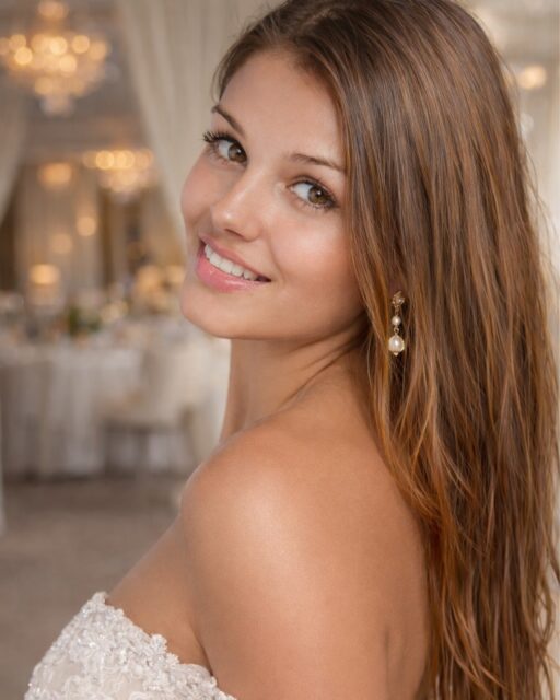 Pourquoi choisir un spray tan plutôt que de maquiller son teint ? ✨Avec un spray tan BOTAN :
• le résultat est naturel et uniforme, sans effet masque
• la peau respire et reste libre, même après la cabine
• il donne de l’éclat que le maquillage ne peut pas reproduire, pour un teint lumineux et naturel qui dure plusieurs jours#botan #botancosmetics #spraytanpro #peauhalee #glownaturel #estheticiennefrance #spraytanartist #confianceensoi #beauteprofessionnelle