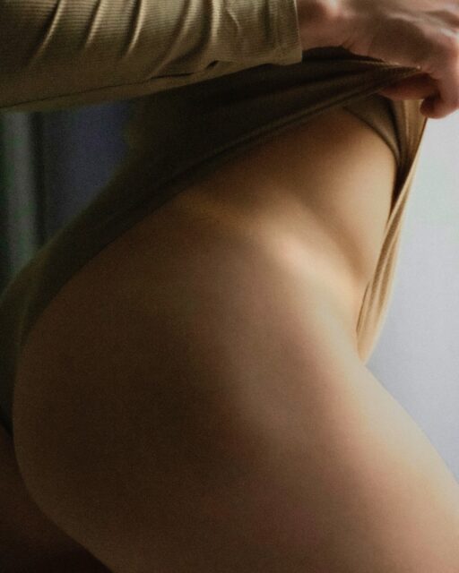 Le détail qui prouve votre expertise. 📐✨Une ligne nette, un contraste parfait et un fini ultra-naturel. Pour une professionnelle de la beauté, la marque de bronzage est l'argument visuel ultime : elle démontre la précision de votre application et la qualité de vos solutions.Avec les formules haut de gamme BOTAN, vous offrez à vos clients l'illusion absolue d'un retour de vacances, le capital jeunesse de leur peau en plus.#botancosmetics #professionneldelabeauté #spraytanpro #estheticienne