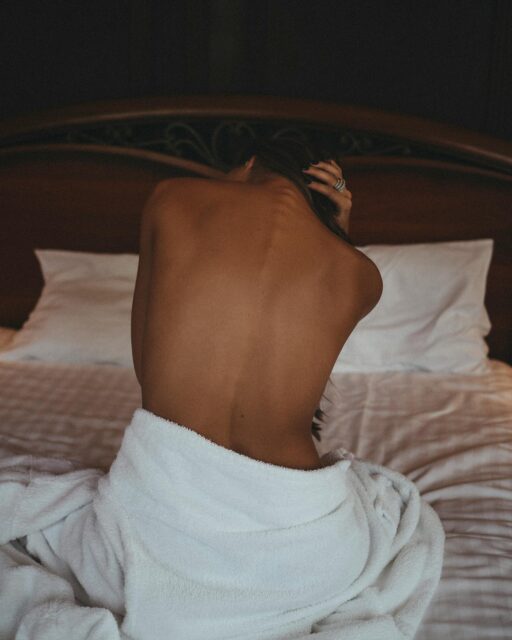 Une peau hâlée, un esprit plus léger.
Une sensation de retour à soi, plus confiante, plus libre.Comme une parenthèse qui fait du bien.#botancosmetics #spraytan #confianceensoi #glownaturel