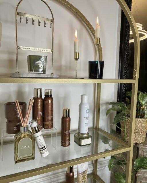 🎄 JOUR 22 : QUIZ BOTAN 🎄

Aujourd’hui, on teste encore vos connaissances… 😏
Un petit indice : l’hibiscus, c’est l’ingrédient qui fait rimer éclat et effet lissé ✨🌺

Pour participer :

1️⃣ Assurez-vous d'être abonné.e à @botancosmetics
2️⃣ Likez ce post
3️⃣ Répondez correctement en commentaire 💡

Un.e heureux.se gagnant.e sera choisi.e parmi celles et ceux qui auront répondu correctement aux différents quizz de Noël qu’on vous a préparés… et vous pourriez remporter des produits BOTAN incroyables 🌟 

Prêt.e à tenter votre chance ? 💫 

#botancosmetics #botan #spraytanfrance #beauteeninstitut #probeautefrance #estheticiennefrance #cleanbeautyfrance #glownaturel #ingredientsnaturels #cosmetiquenaturelle #concoursinstagram #giveawayfrance #calendrierdelavent #spraytanartist #beauteprofessionnelle